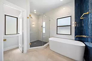8432 Vogue Ln, Houston, TX 77055 - Photo 15
