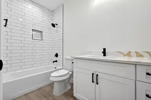 7825 Brighton Dr, Beaumont, TX 77707 - Photo 15