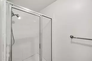 1719 Redwing Bluff Dr, Houston, TX 77009 - Photo 31