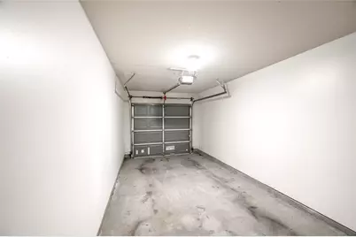 1719 Redwing Bluff Drive, Houston, TX 77009 - Photo 35