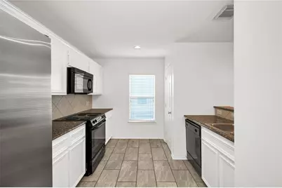 1719 Redwing Bluff Drive, Houston, TX 77009 - Photo 7