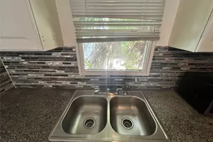 1514 1/5 W 14th St, Houston, TX 77008 - Photo 9