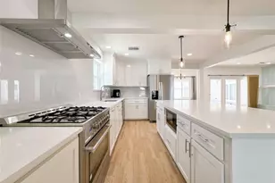 45 Adler Cir, Galveston, TX 77551 - Photo 7