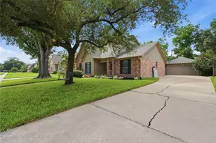 518 Rozelle Ave, Sugar Land, TX 77498 - Photo 35