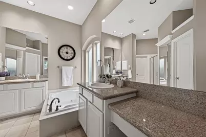 6806 Peatwood Way, Sugar Land, TX 77479 - Photo 25