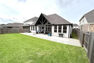1019 Navasota St, Webster, TX 77598 - Photo 33