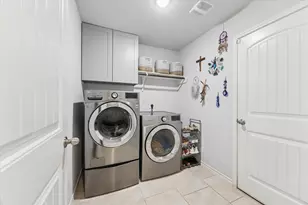 3018 Village Creek Dr, Katy, TX 77494 - Photo 17