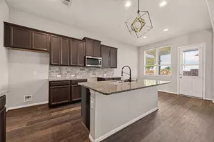 3214 Red Pebble Ln, Texas City, TX 77568 - Photo 13