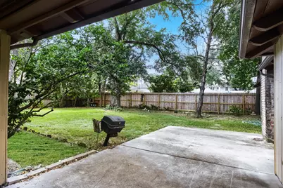 10903 Tupper Lake Drive, Houston, TX 77042 - Photo 23