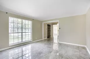 10903 Tupper Lake Dr, Houston, TX 77042 - Photo 5