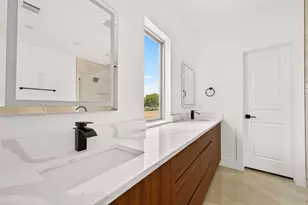 7422 Maxroy St, Houston, TX 77088 - Photo 27