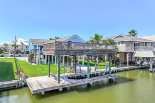 22205 Frio Dr, Galveston, TX 77554 - Photo 3