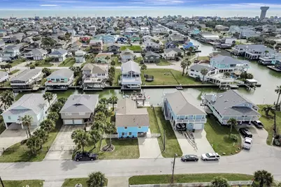 22205 Frio Drive, Galveston, TX 77554 - Photo 49