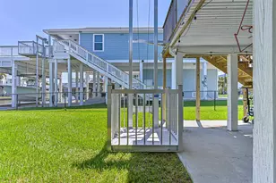 22205 Frio Dr, Galveston, TX 77554 - Photo 11