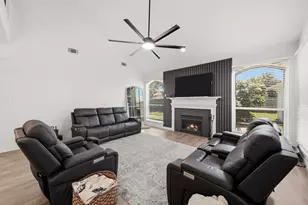 14847 Armitage Ln, Sugar Land, TX 77498 - Photo 11