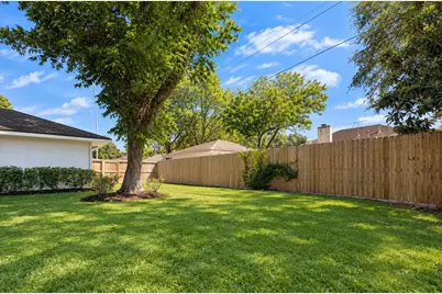 8403 Braes Meadow Drive, Houston, TX 77071 - Photo 29