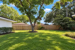 8403 Braes Meadow Dr, Houston, TX 77071 - Photo 31