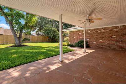8403 Braes Meadow Drive, Houston, TX 77071 - Photo 27