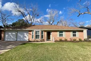6002 Effingham Dr, Houston, TX 77035 - Photo 1