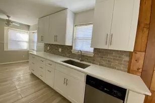 6002 Effingham Dr, Houston, TX 77035 - Photo 9