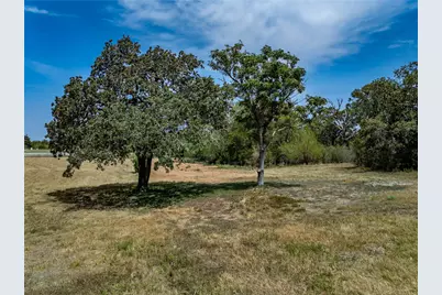 1046 Tx-71, West Point, TX 78963 - Photo 3