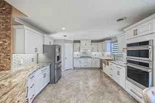 11117 Maynard Pl, Houston, TX 77064 - Photo 21