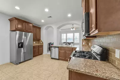13011 Clover Creek Point Lane, Humble, TX 77346 - Photo 9