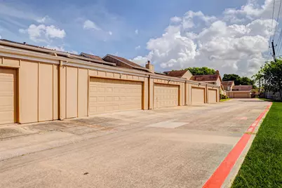 11643 Village Place Drive #194, Houston, TX 77077 - Photo 27