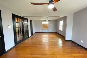 7230 Sims Dr, Houston, TX 77061 - Photo 11
