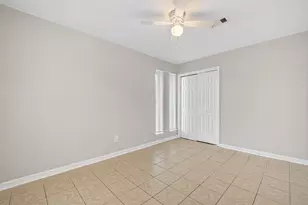 8707 Yvonne Dr, Houston, TX 77044 - Photo 19