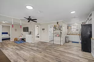 313 Ling, Bayou Vista, TX 77563 - Photo 25