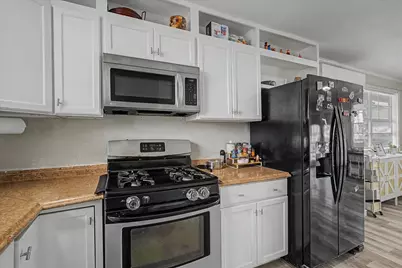 313 Ling, Bayou Vista, TX 77563 - Photo 27