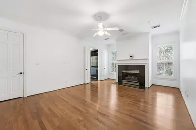 3210 Maroneal Street, Houston, TX 77025 - Photo 13
