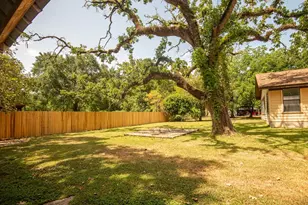 211 Brantley Ln, Magnolia, TX 77354 - Photo 3