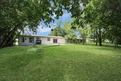 5835 Kenilwood Drive, Houston, TX 77033 - Photo 33