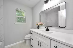 5835 Kenilwood Dr, Houston, TX 77033 - Photo 27
