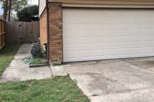 2917 Bassingham Dr, Houston, TX 77339 - Photo 3