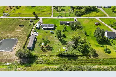 2974 Cr-146 #A, Alvin, TX 77511 - Photo 3