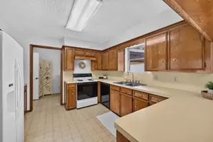 7063 Windy Pines Dr, Spring, TX 77379 - Photo 9