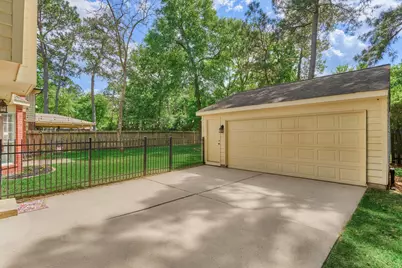 19 Greentwig Place, The Woodlands, TX 77381 - Photo 31