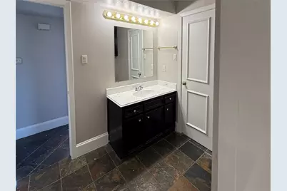 1919 Portsmouth Street #10, Houston, TX 77098 - Photo 11