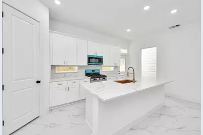 7717 Bowen Street, Houston, TX 77051 - Photo 3