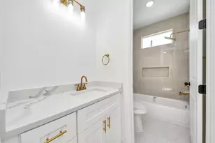 7717 Bowen St, Houston, TX 77051 - Photo 33
