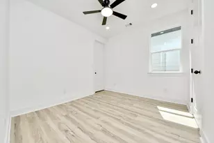 7717 Bowen St, Houston, TX 77051 - Photo 25