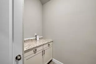 2051 Brookmont Dr, Conroe, TX 77301 - Photo 37