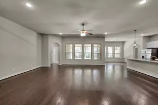 2051 Brookmont Dr, Conroe, TX 77301 - Photo 3