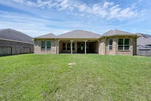 2051 Brookmont Dr, Conroe, TX 77301 - Photo 41