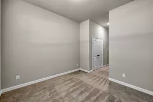 2051 Brookmont Dr, Conroe, TX 77301 - Photo 33