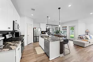 1054 Great Barracuda Ln, Alvin, TX 77511 - Photo 9