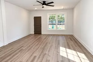 127 Sharon Ln, Livingston, TX 77351 - Photo 7